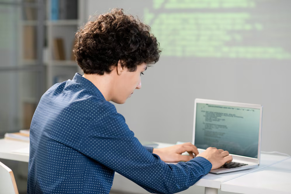AI coding for junior programmers